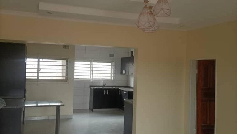 3-bedroom-flat-for-rent-in-lilayi-big-1