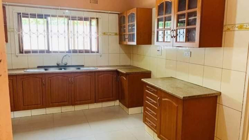 2-bedroom-flat-for-rent-in-kabulonga-big-2