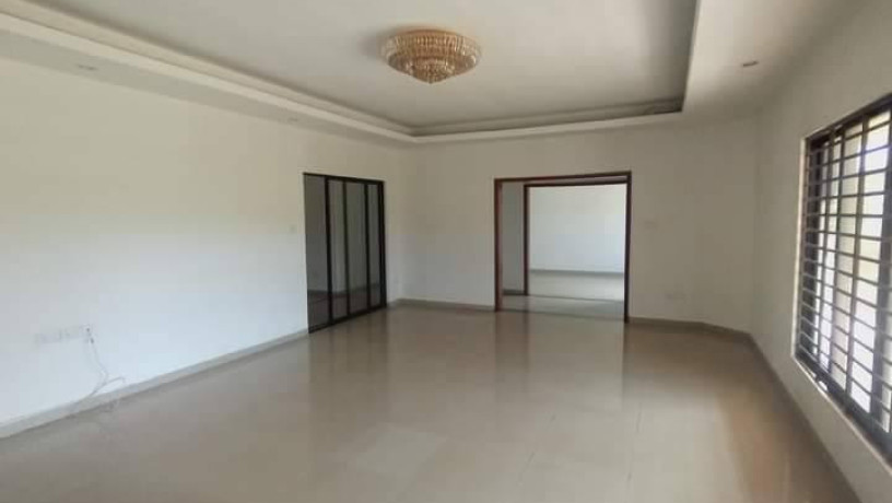 4-bedroom-apartment-for-rent-in-lilayi-big-3