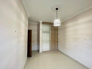 3 Bedroom Flat For Rent In Ibex Hill