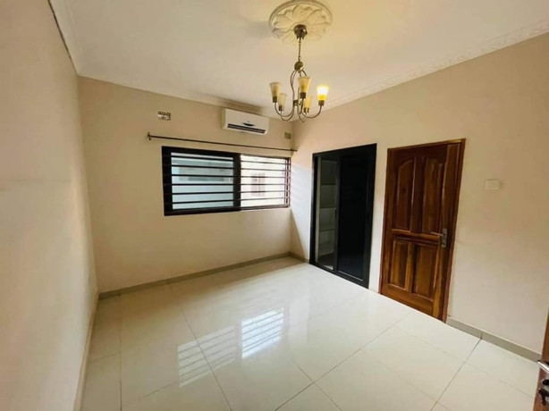 3-bedroom-flat-for-rent-in-ibex-hill-big-5
