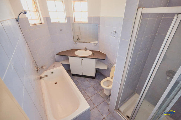 3-bedroom-apartment-for-rent-in-sunningdale-big-7