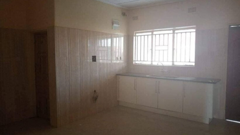 3-bedroom-semi-detached-house-for-rent-in-ibex-hill-big-9