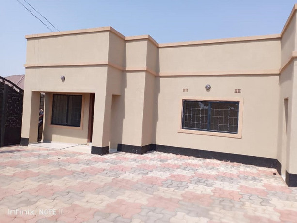 2-bedroom-flat-for-rent-in-lilayi-big-6