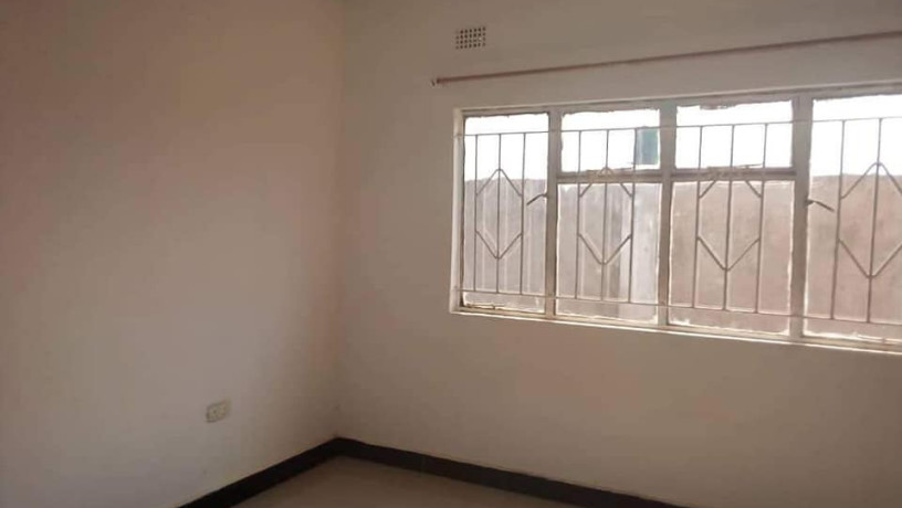 3-bedroom-flat-for-rent-in-chalala-big-2