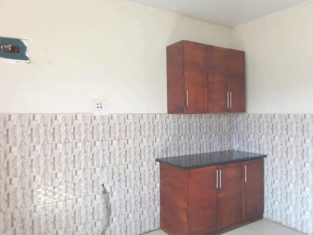 3-bedroom-flat-for-rent-in-chalala-big-6