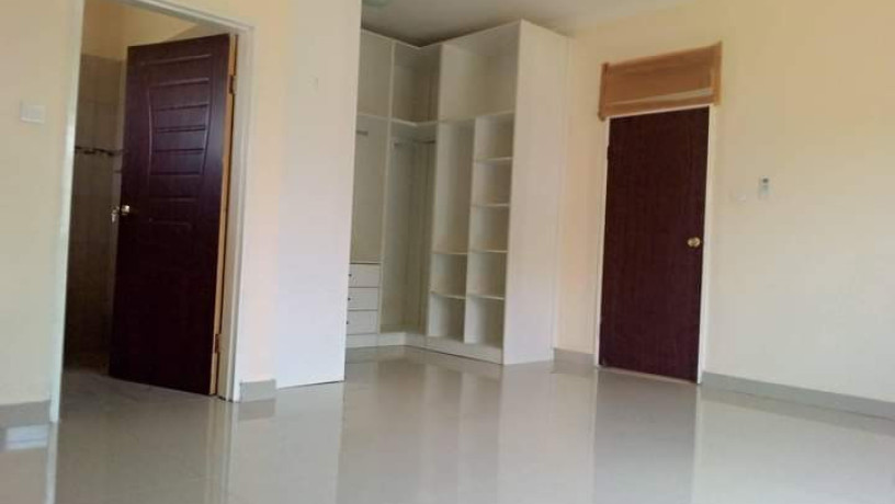 3-bedroom-flat-for-rent-in-lilayi-big-4