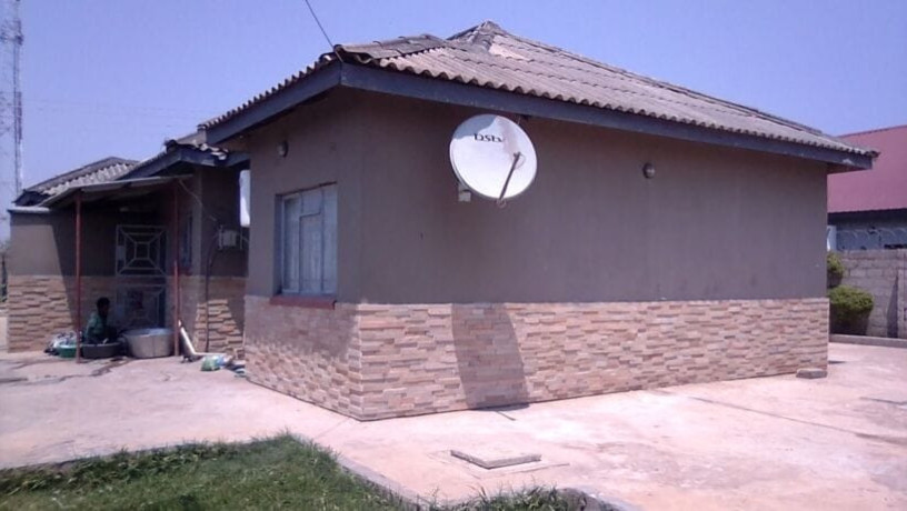 2-bedroom-flat-for-rent-in-meanwood-kwamwena-big-3