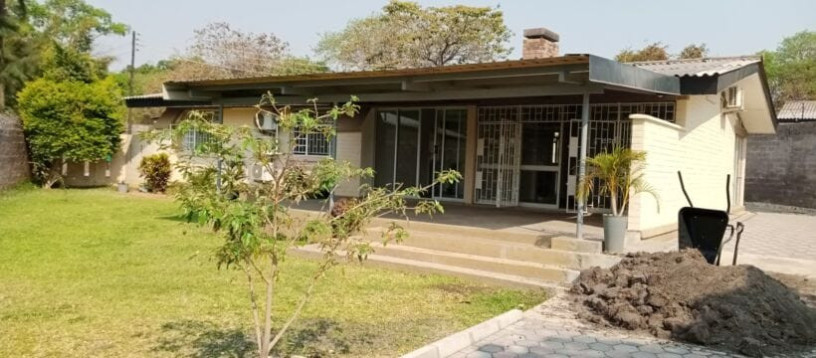 4-bedroom-house-for-rent-in-longacres-big-2