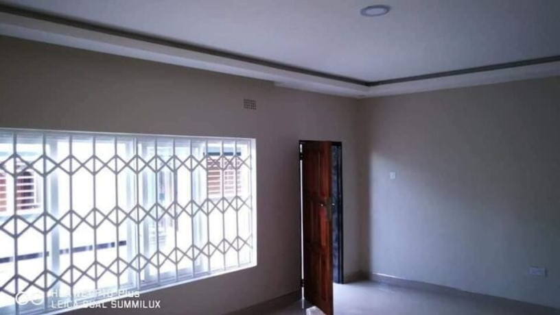 2-bedroom-flat-for-rent-in-chalala-big-2