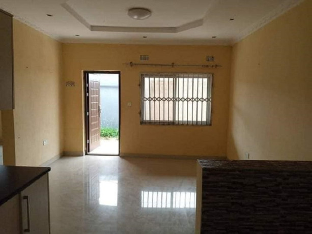 2-bedroom-flat-for-rent-in-kabulonga-big-1