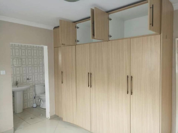 3-bedroom-flat-for-rent-in-roma-big-4