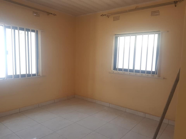 3-bedroom-flat-for-rent-in-ibex-hill-big-3