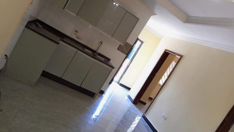 2-bedroom-flat-for-rent-in-chalala-big-5