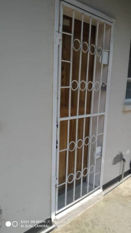 1-bedroom-apartment-for-rent-in-rhodespark-big-2