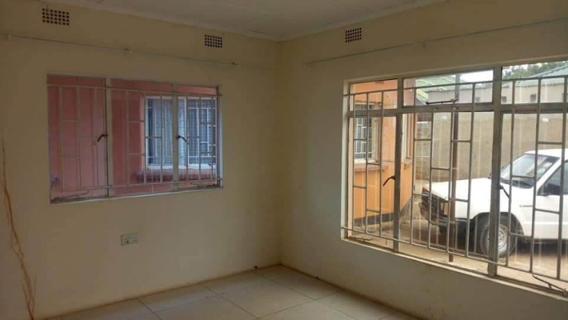 2-bedroom-flat-for-rent-in-avondale-big-2