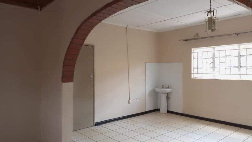 3-bedroom-flat-for-rent-in-meanwood-ndeke-big-2