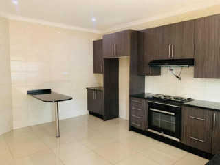 3 Bedroom Flat For Rent In Roma