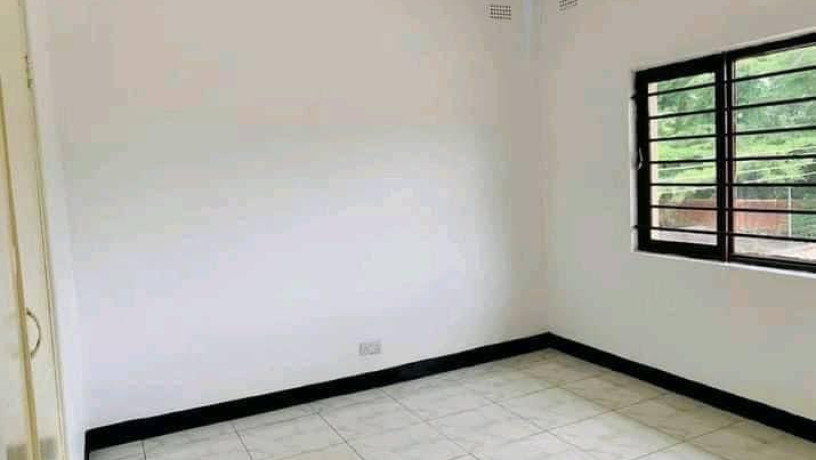 2-bedroom-flat-for-rent-in-rhodespark-big-2