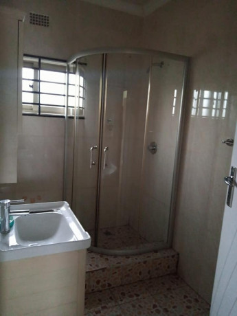 spacious-2-bedroom-flat-for-rent-in-lilayi-estates-big-3