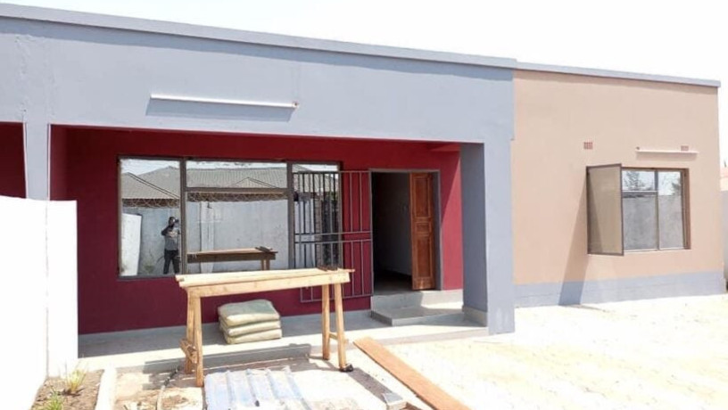 3-bedroom-semi-detached-flats-for-rent-in-chalala-big-6