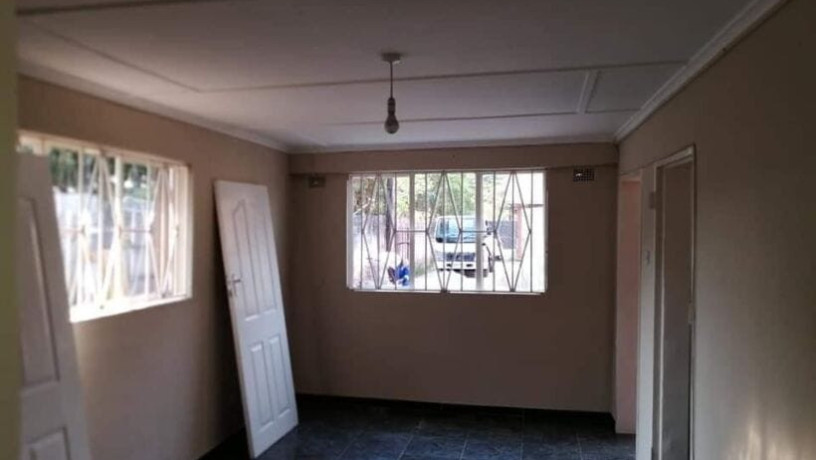 2-bedroom-flat-for-rent-in-rhodespark-big-5