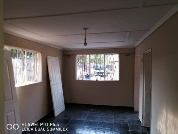 2-bedroom-flat-for-rent-in-rhodespark-big-5