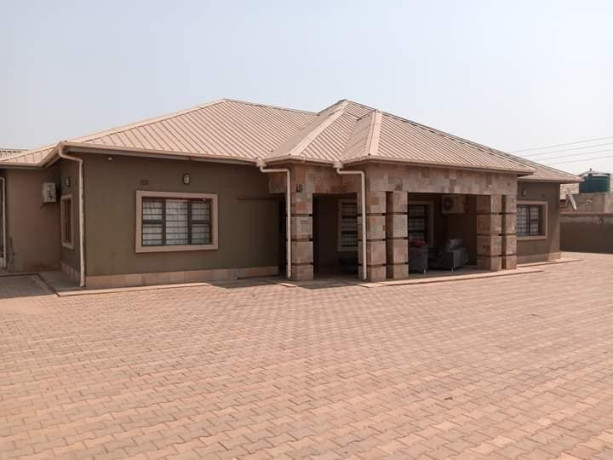3-bedroom-house-for-rent-in-libala-south-big-5