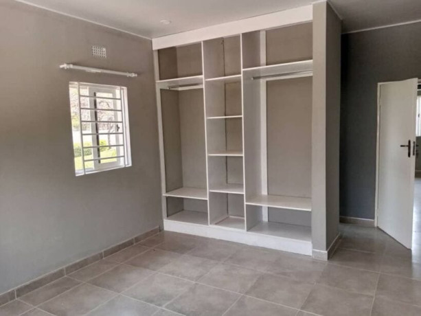 newly-built-2-bedroom-semi-detached-flat-in-makeni-bonaventure-big-7