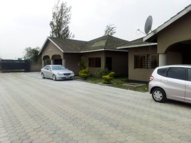 3-bedroom-flat-for-rent-in-chalala-big-1