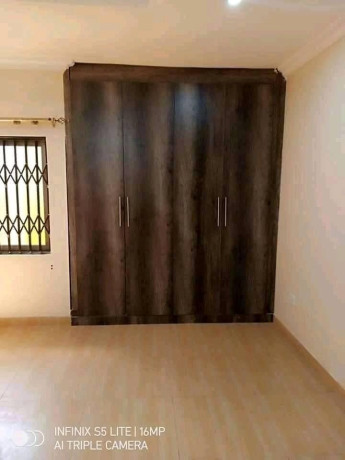 3-bedroom-standalone-house-for-rent-in-kabangwe-big-6