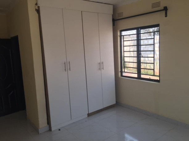 2-bedroom-flat-for-rent-in-lilayi-big-2