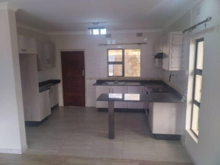 3 Bedroom Flat For Rent In Ibex Hill