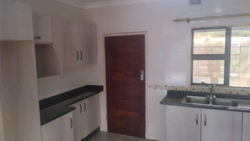 3-bedroom-flat-for-rent-in-ibex-hill-big-6