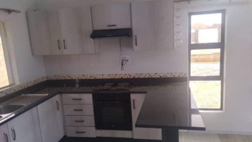 3-bedroom-flat-for-rent-in-ibex-hill-big-5