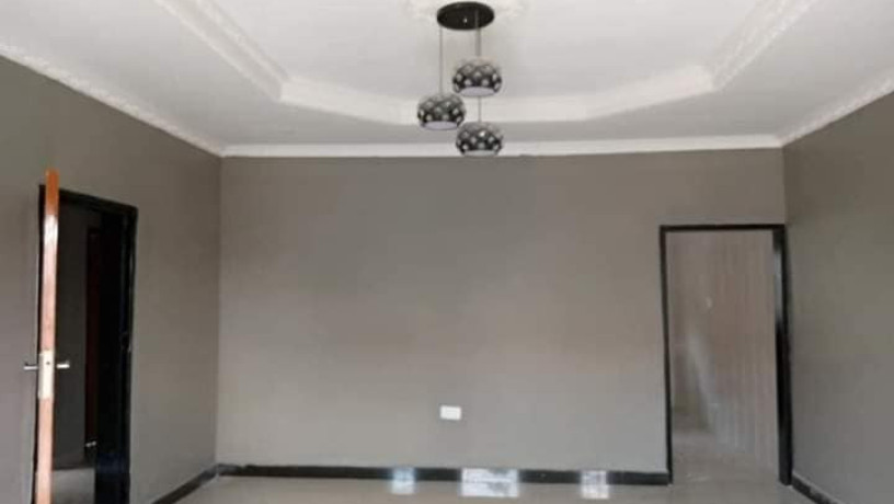 3-bedroom-flat-for-rent-in-chalala-big-3