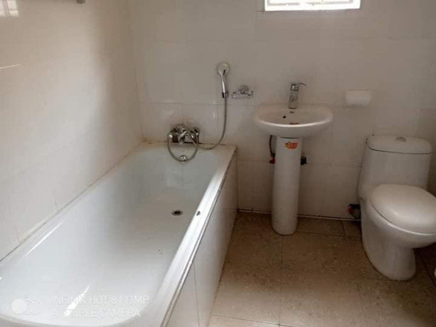 3-bedroom-flat-for-rent-in-chalala-big-5