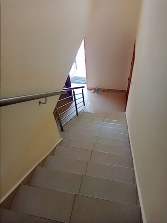 neat-three-bedroom-flat-for-rent-in-ibex-hill-big-5