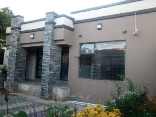 3 Bedroom Flat For Rent In Ibex Hill