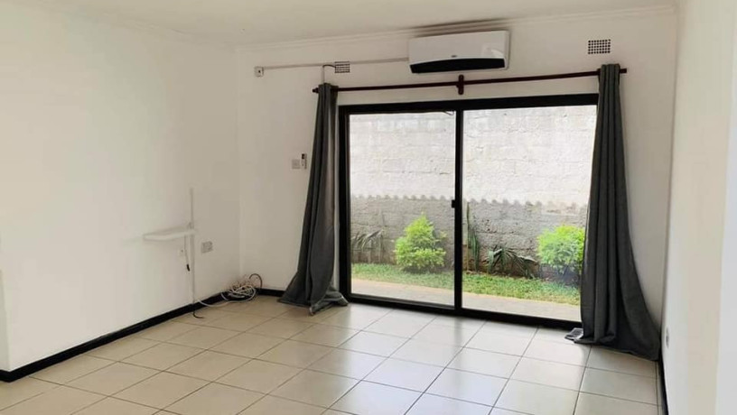 3-bedroom-flat-for-rent-in-kabulonga-big-5