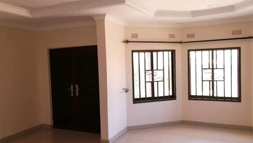 2-bedroom-flat-for-rent-in-silverest-big-5