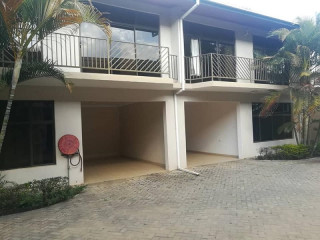 3 Bedroom Apartment For Rent In Longacres