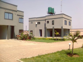 3 Bedroom Flat For Rent In Makeni