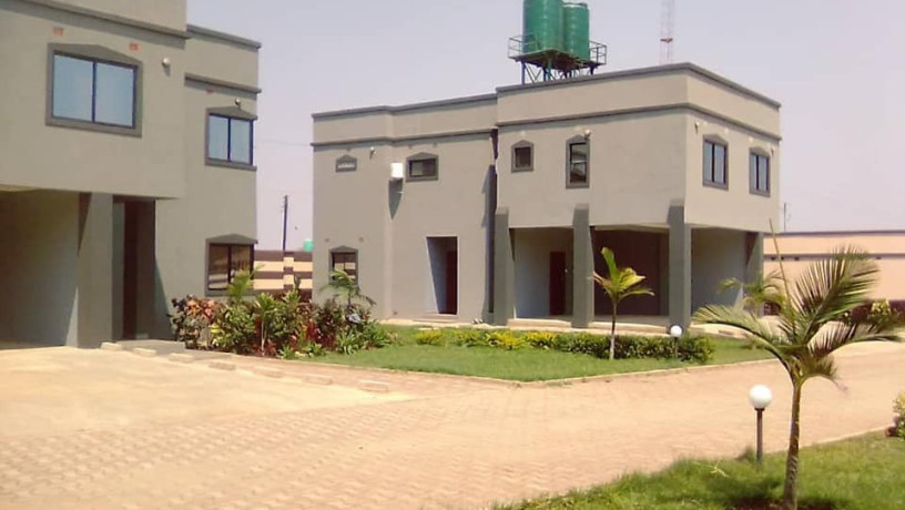 3-bedroom-flat-for-rent-in-makeni-big-0