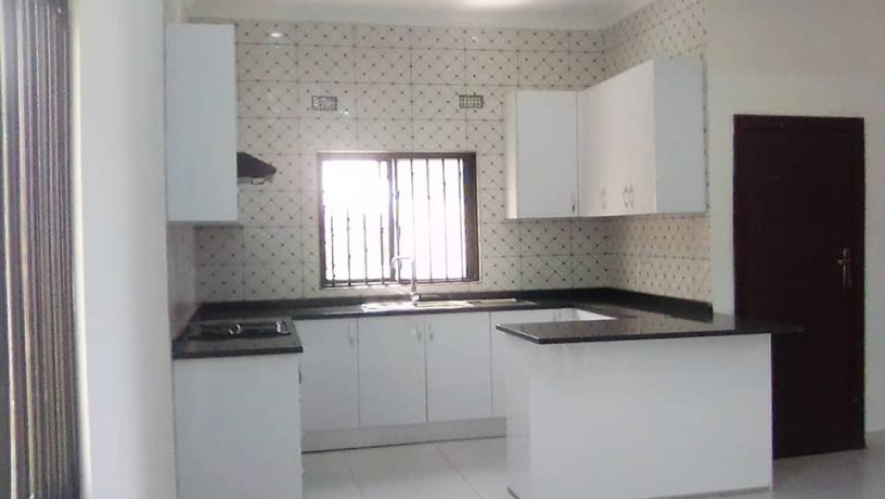 3-bedroom-flat-for-rent-in-makeni-big-3