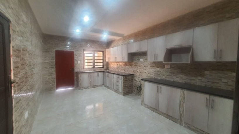 2-bedroom-flat-for-rent-in-ibex-hill-big-8