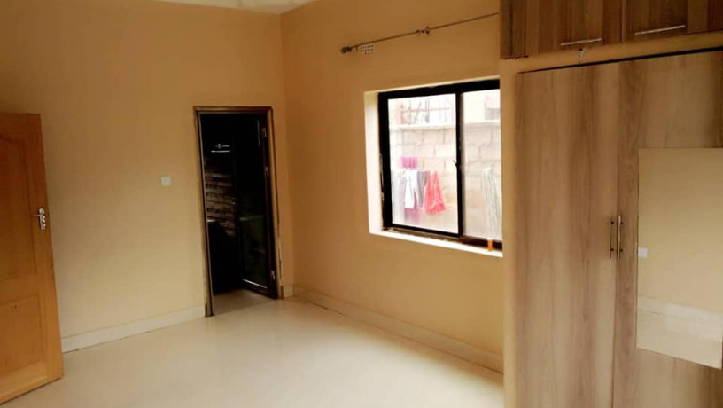 3-bedroom-flat-for-rent-in-salama-park-big-3