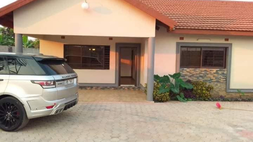 3-bedroom-flat-for-rent-in-makeni-big-0