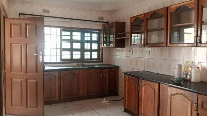 3-bedroom-flat-for-rent-in-chalala-big-5