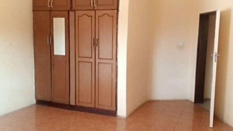 3-bedroom-flat-for-rent-in-chalala-big-2